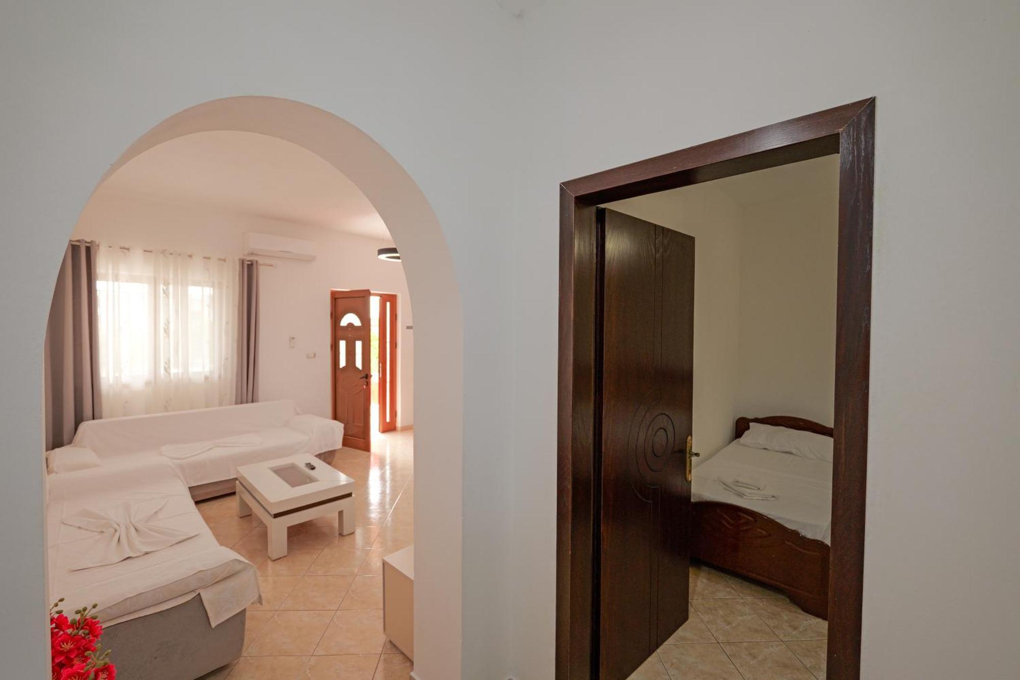 Brahimi Guest House Ksamil Dış mekan fotoğraf
