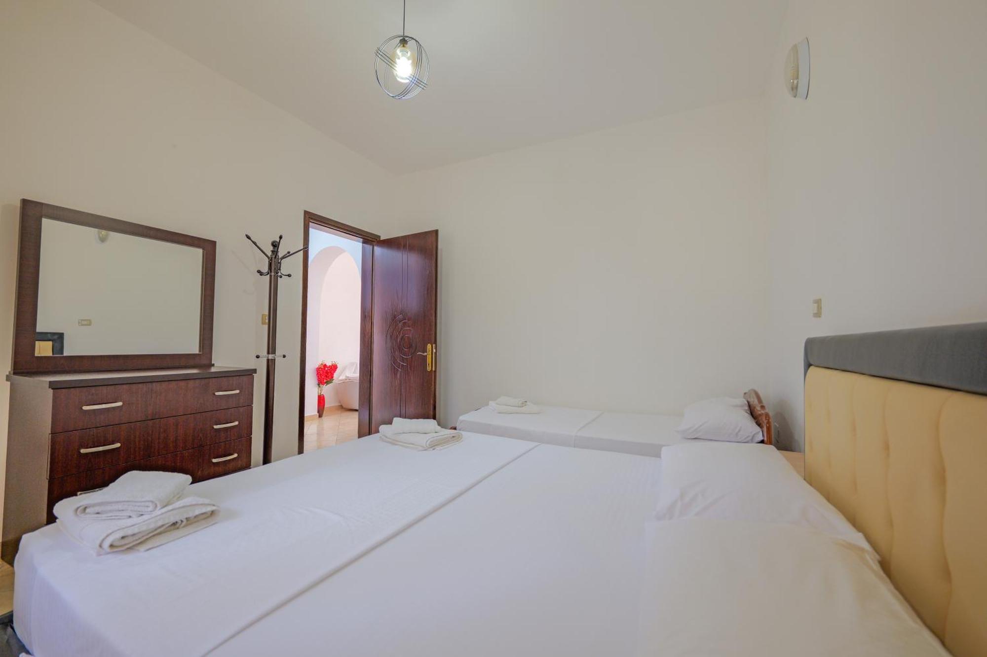 Brahimi Guest House Ksamil Dış mekan fotoğraf