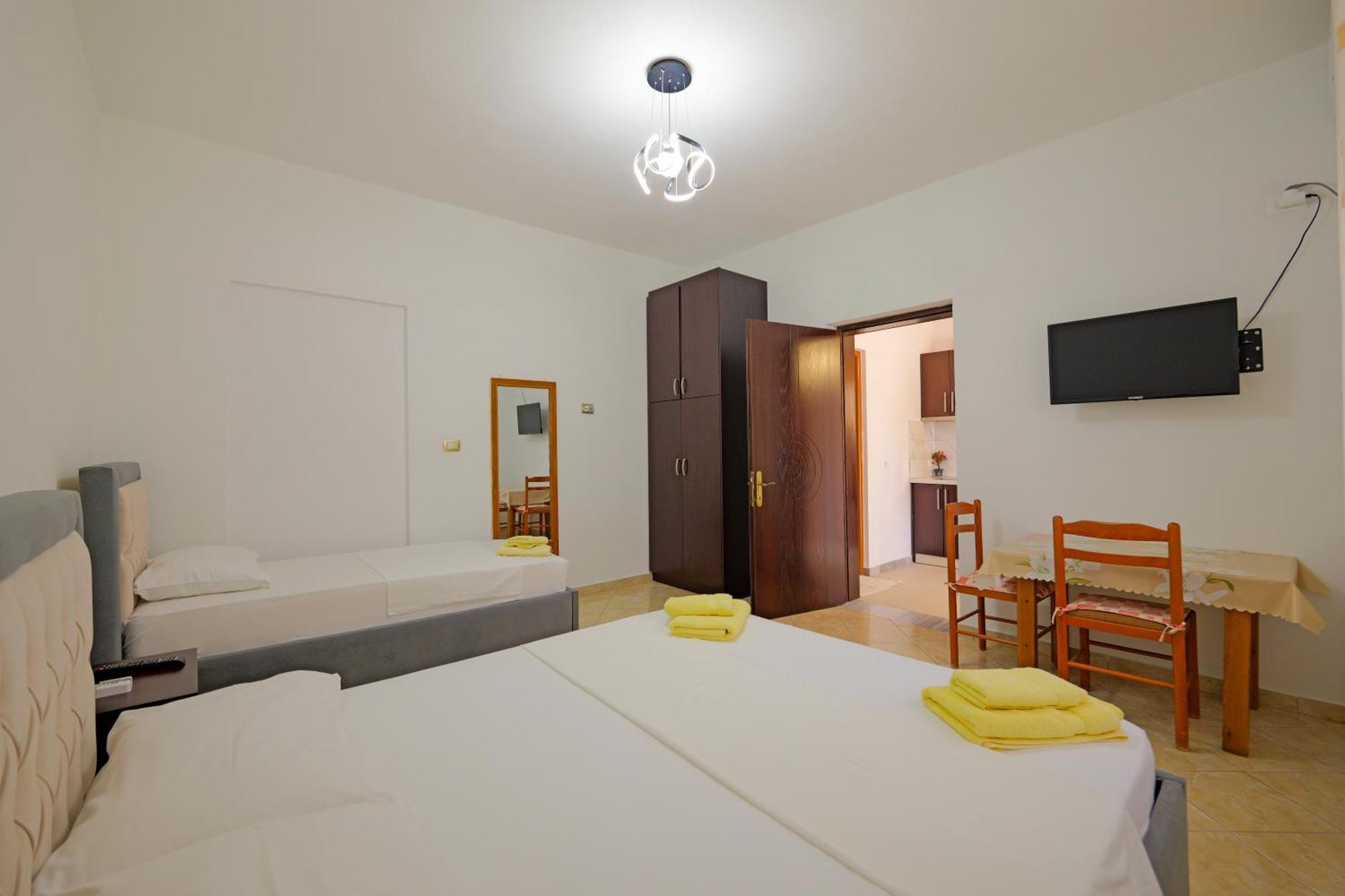 Brahimi Guest House Ksamil Dış mekan fotoğraf