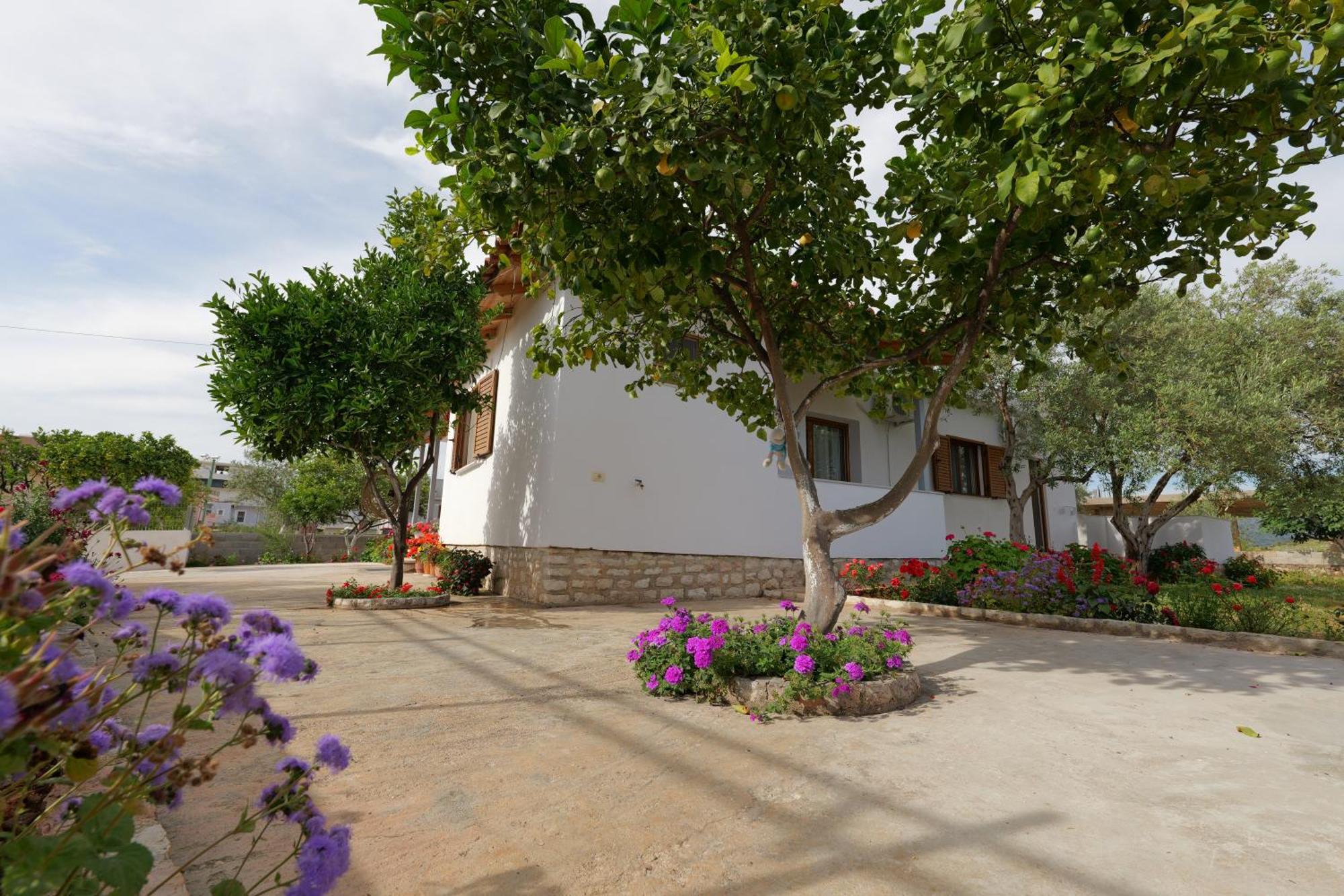 Brahimi Guest House Ksamil Dış mekan fotoğraf